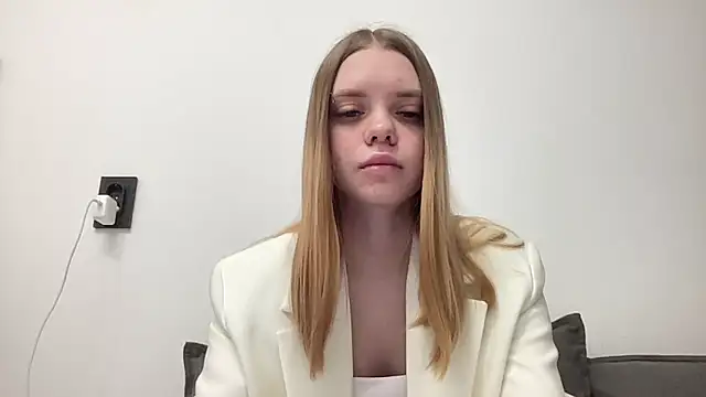 Moris 01  online show from April 15, 4:13 am