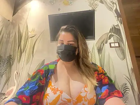 kavyasingh36 online show from May 27, 10:34 am