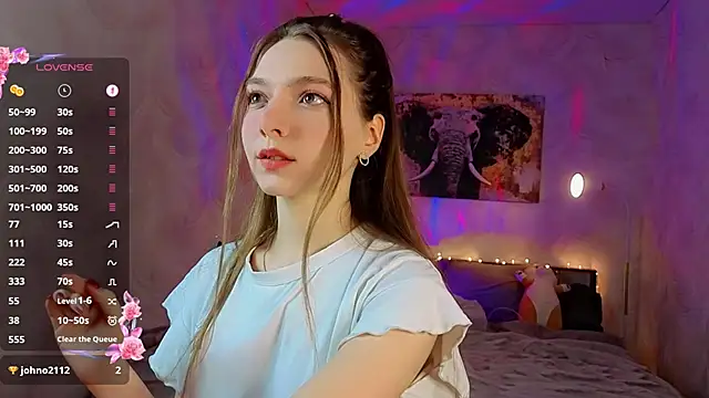 AuraLune   online show from May 31, 2:01 pm