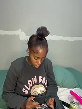 petite bee online show from May 2, 10:02 pm