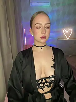 AlisaPearl online show from May 2, 9:18 pm