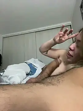 Ignacioyfernandaa online show from April 22, 4:53 am