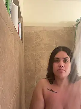 Islandmamita online show from July 10, 4:57 am