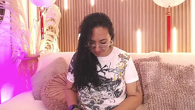 Velvet Curly online show from June 18, 12:43 pm
