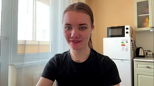 doana bebriti online show from May 5, 12:19 pm