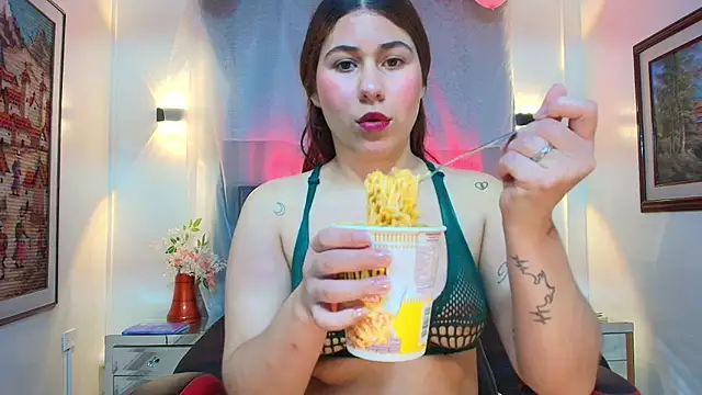 Inari Joness online show from July 10, 7:36 pm