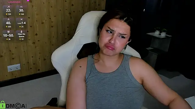 nicolewoss online show from June 16, 3:29 am