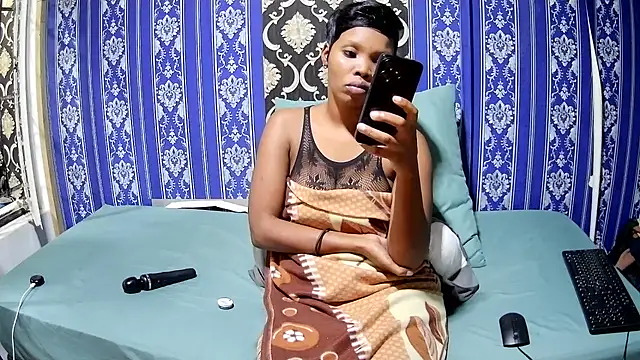 YummyBrownyxx online show from April 25, 4:26 pm