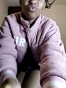 Slender012 online show from May 16, 12:13 am