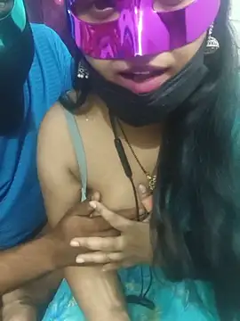 sweetylove01 online show from May 22, 7:01 pm