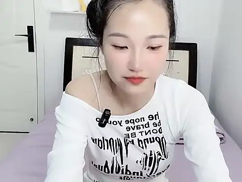 M-weiwei online show from May 24, 2:49 pm