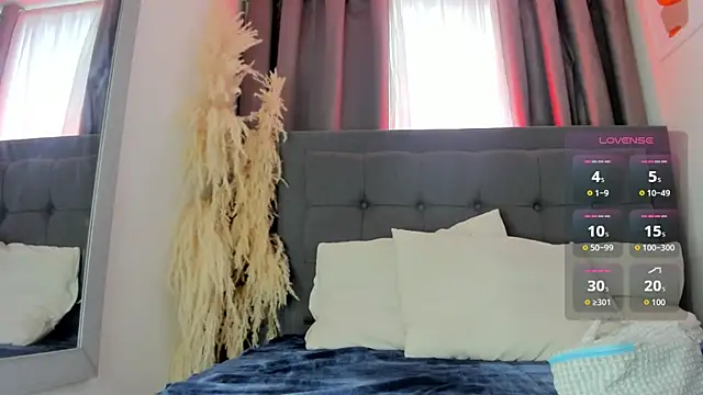 hanna-baker01 online show from May 14, 2:56 pm