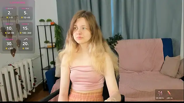 Glitch Doll online show from June 15, 5:51 am