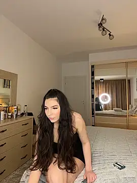 CandyElla  online show from May 17, 7:24 pm