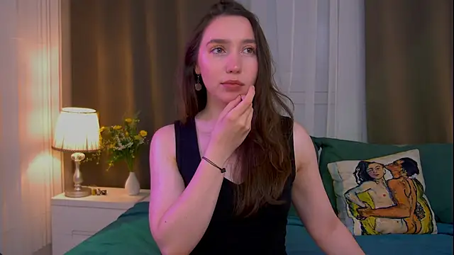Suzaneey online show from July 19, 8:33 pm