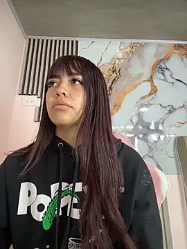 kira ec online show from June 15, 3:34 pm
