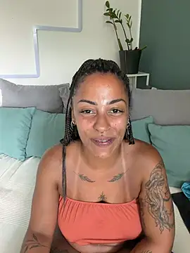 SweetPetiteNoir online show from June 30, 3:00 pm