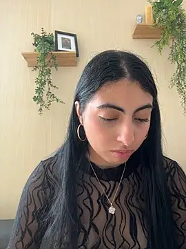 Lily Rush online show from June 13, 1:30 pm