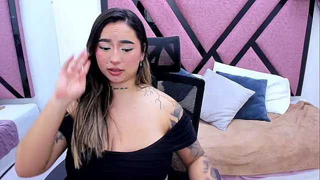 MiaaCastroo online show from July 31, 11:39 pm