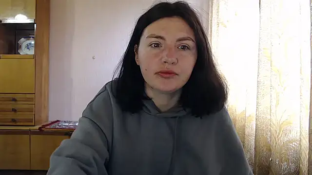 AlinaxJames online show from April 28, 8:40 am