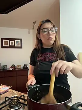 AliceMtz online show from April 17, 6:54 pm