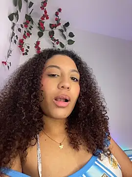 Daphnne Curly online show from May 30, 6:00 am