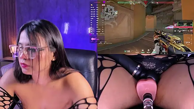 LuciaReid online show from July 25, 2:24 pm
