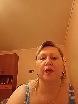 I amVeronicle online show from June 21, 2:43 pm