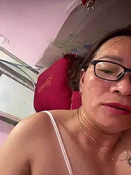  Sara pusy online show from May 18, 1:50 pm