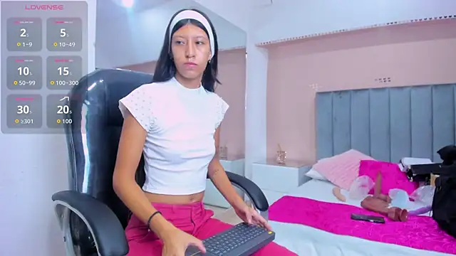 ARIANA CRI-X online show from July 7, 12:41 pm