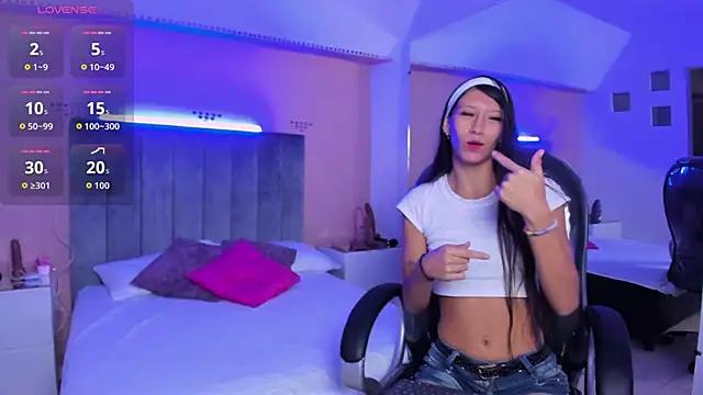 ARIANA CRI-X online show from June 30, 1:10 pm