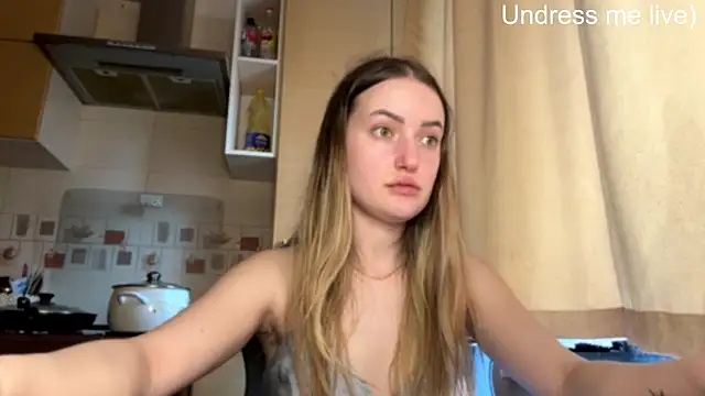 Lisanta online show from May 26, 3:44 pm