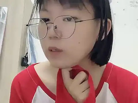 Belle-LL online show from April 27, 2:47 pm