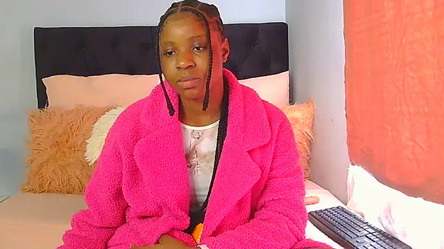 julianaa19 online show from May 22, 1:20 pm