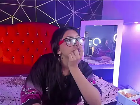 Selene Rushe online show from April 21, 1:07 pm