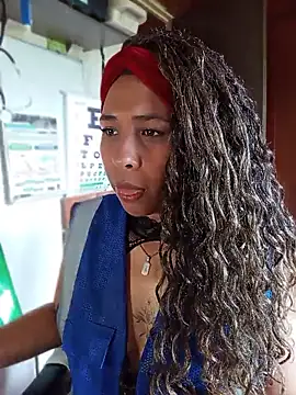 Ivon C online show from May 20, 1:52 pm