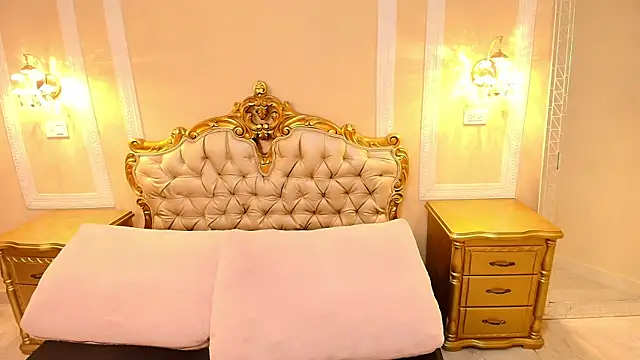 PaulineKosh online show from July 13, 7:47 pm