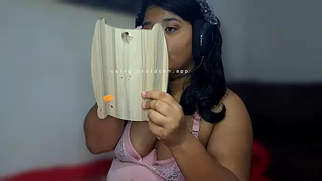 samiraor online show from May 8, 1:31 am