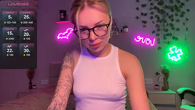 CandyRass online show from May 26, 7:29 am