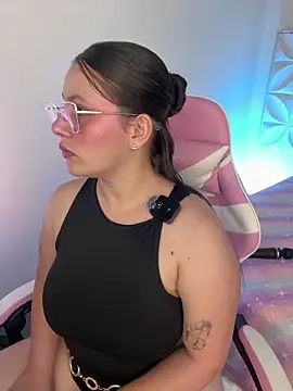 Ivonny Goldie online show from June 2, 12:55 am