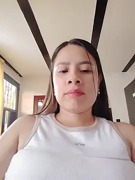 Nicol Alvarez1 online show from May 28, 9:45 pm
