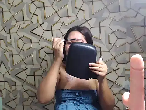 ur prettychelsie online show from May 22, 7:23 pm