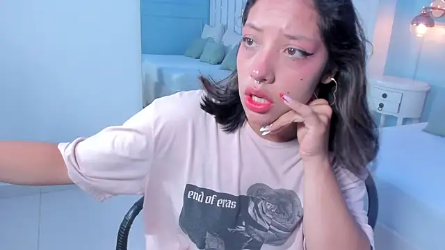 vayra moon online show from May 18, 1:17 pm