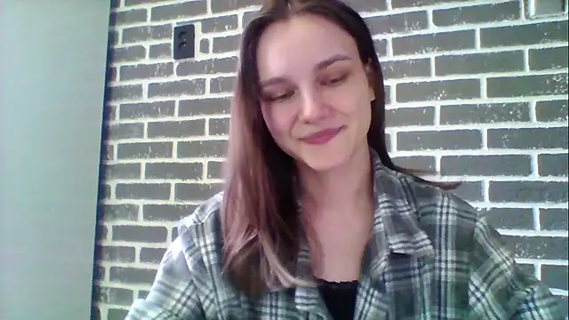 DolcezzaCream online show from April 28, 11:25 am