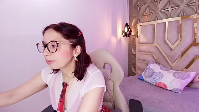 stephaniesun  online show from May 24, 1:43 pm
