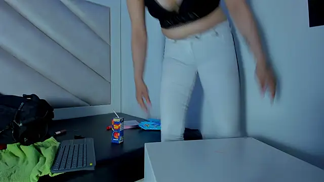 Valentina js online show from June 12, 8:17 pm