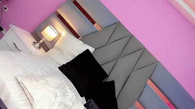 sexyjessicamistres online show from May 16, 9:03 pm