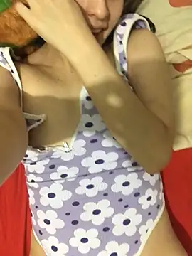 lolacute69  online show from April 28, 9:18 pm