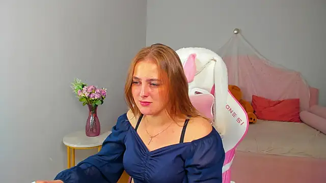 EllaBells online show from July 9, 7:33 am