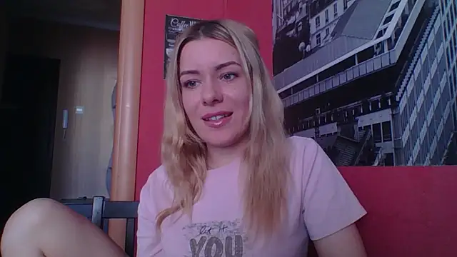Softy Aura  online show from May 29, 1:20 pm